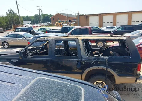 2001 Ford Excursion Limited из США, поврежденный, VIN 1FMSU43F91EC27353